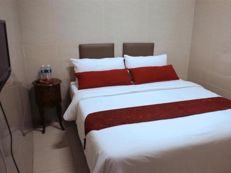 Aura Hotel Куала Лумпур Екстериор снимка